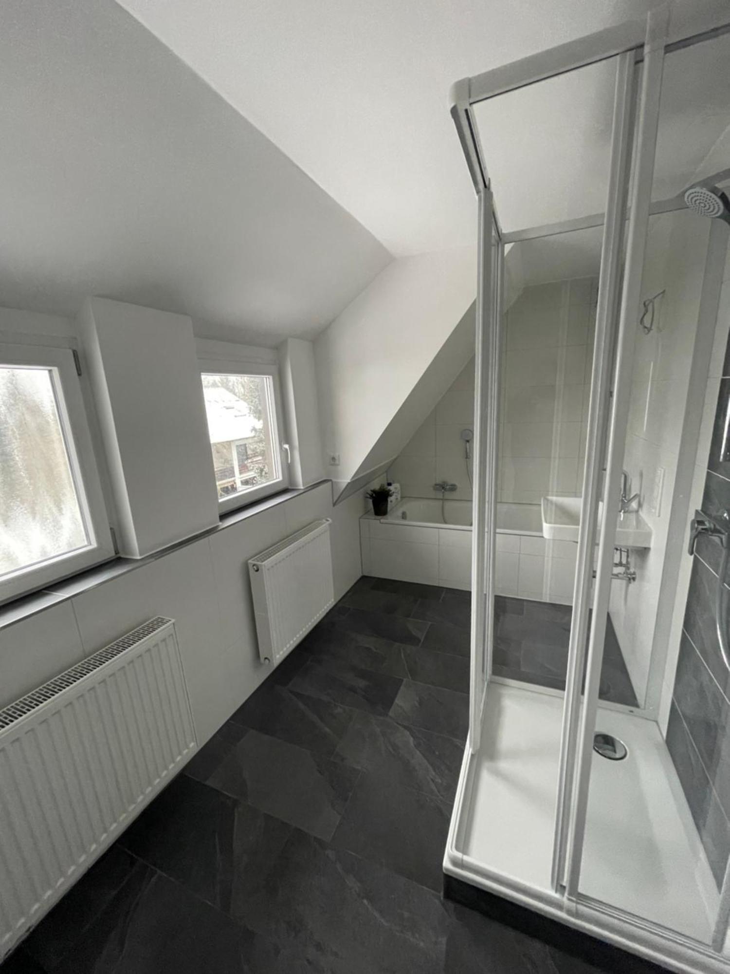 Gästezimmer mit Garten / 20 Minuten bis Messe Nürnberg Exterior foto