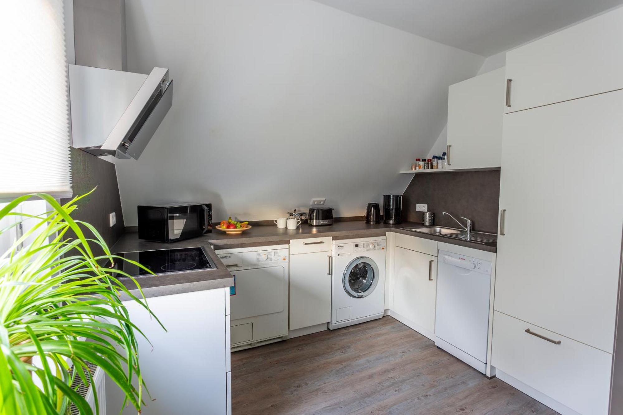 Gästezimmer mit Garten / 20 Minuten bis Messe Nürnberg Exterior foto